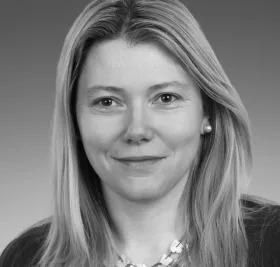 Dr. Csősz Éva
